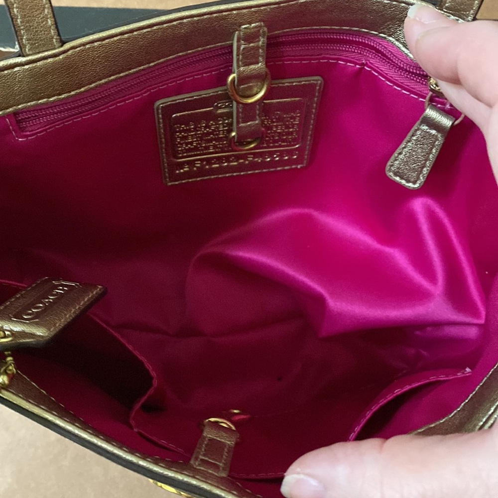 Coach Hand Tote - Picture 4 of 7